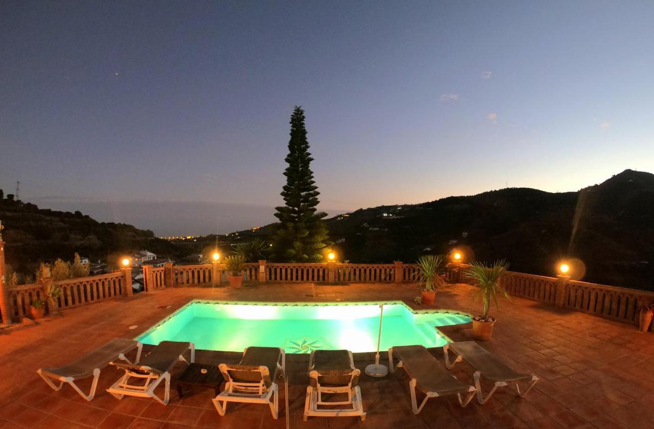 Vila Casa La Araucaria Frigiliana Exteriér fotografie