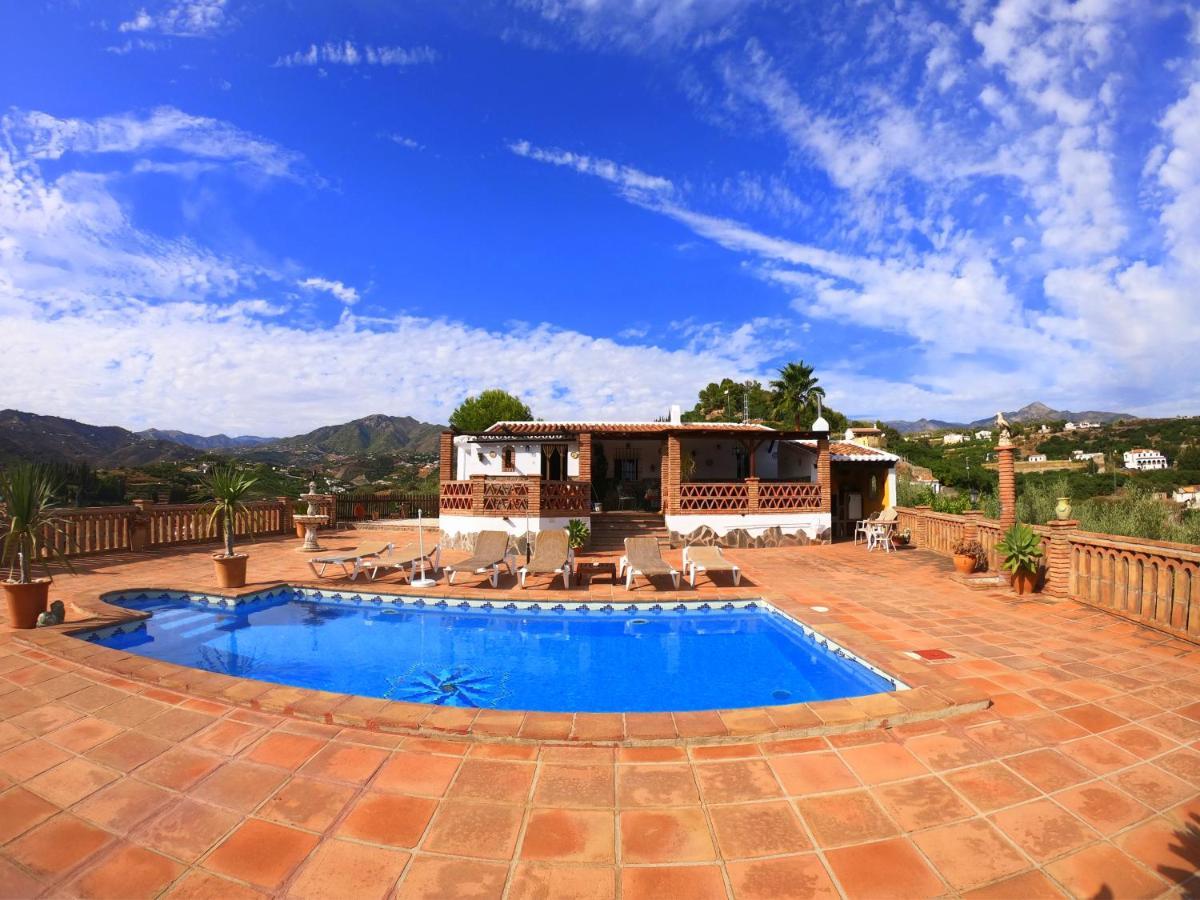 Vila Casa La Araucaria Frigiliana Exteriér fotografie